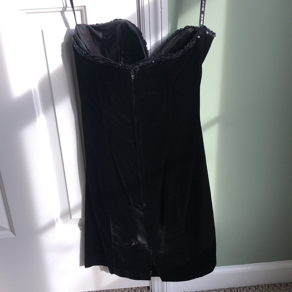 Vintage Velvet Strapless Dress with Jacket - Picture 4 of 9